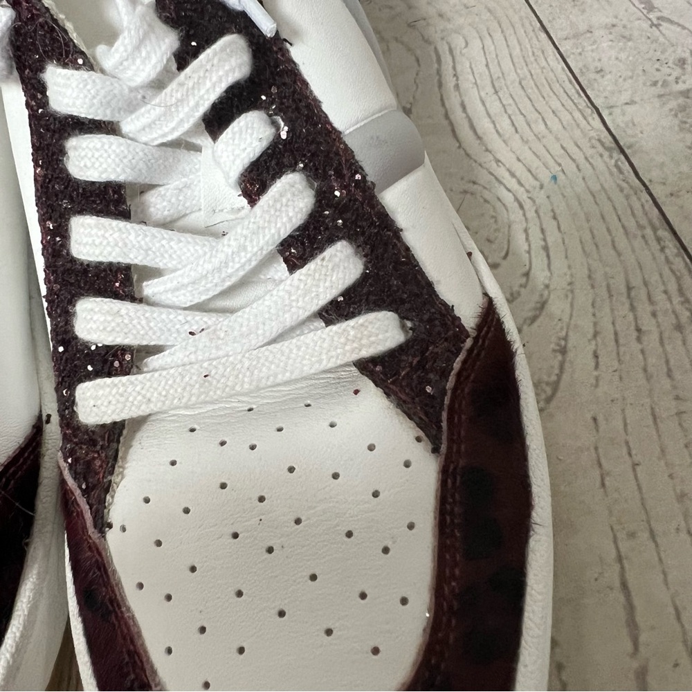 Vintage Havana Size 9 South Sneakers Wild Plum Dark Red Hair White Silver Shoes - Picture 10 of 10